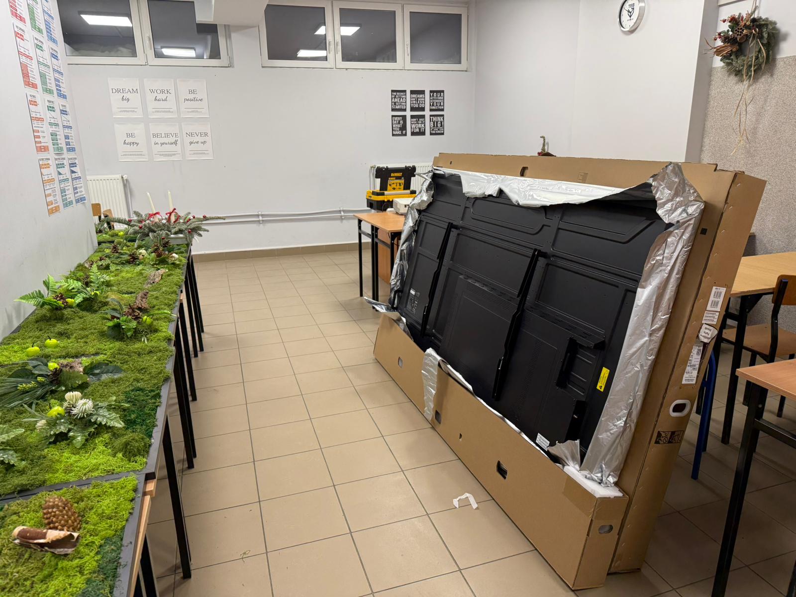 Sala lekcyjna z monitorem interaktywnym – Lublin